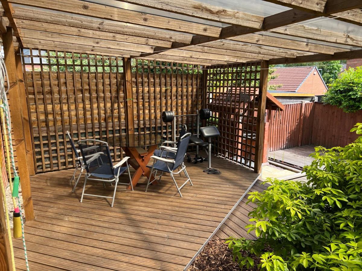 Simply Stunning 2 Bedroom Home With Parking Space Nottingham Bagian luar foto