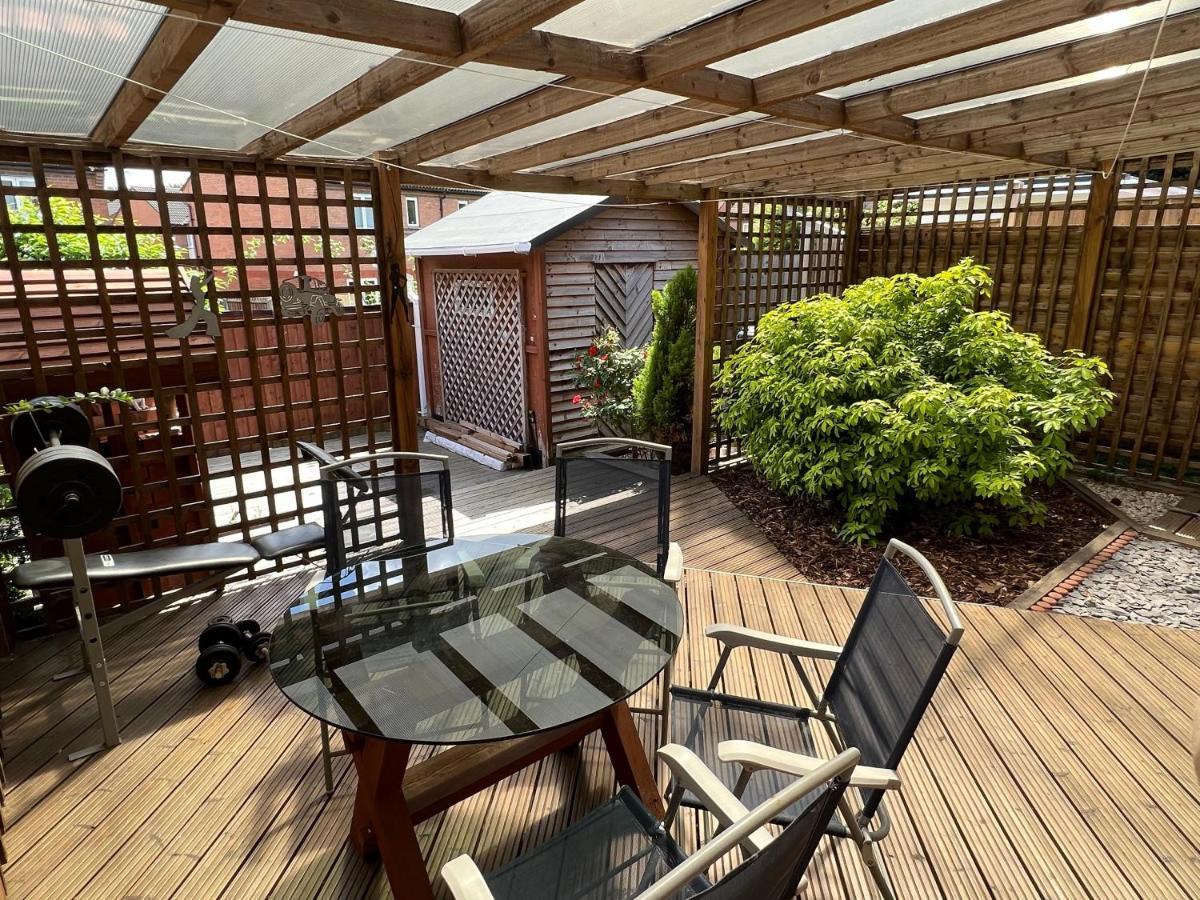 Simply Stunning 2 Bedroom Home With Parking Space Nottingham Bagian luar foto